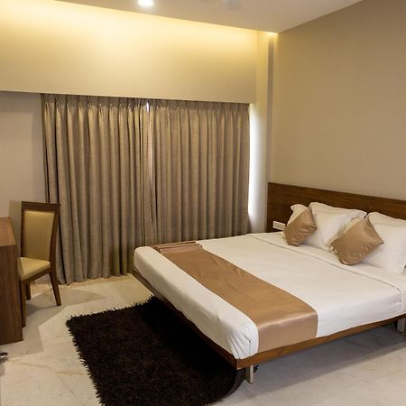 Hotel Ambience Excellency, Wakad, Pune Pimpri-Chinchwad Exterior photo