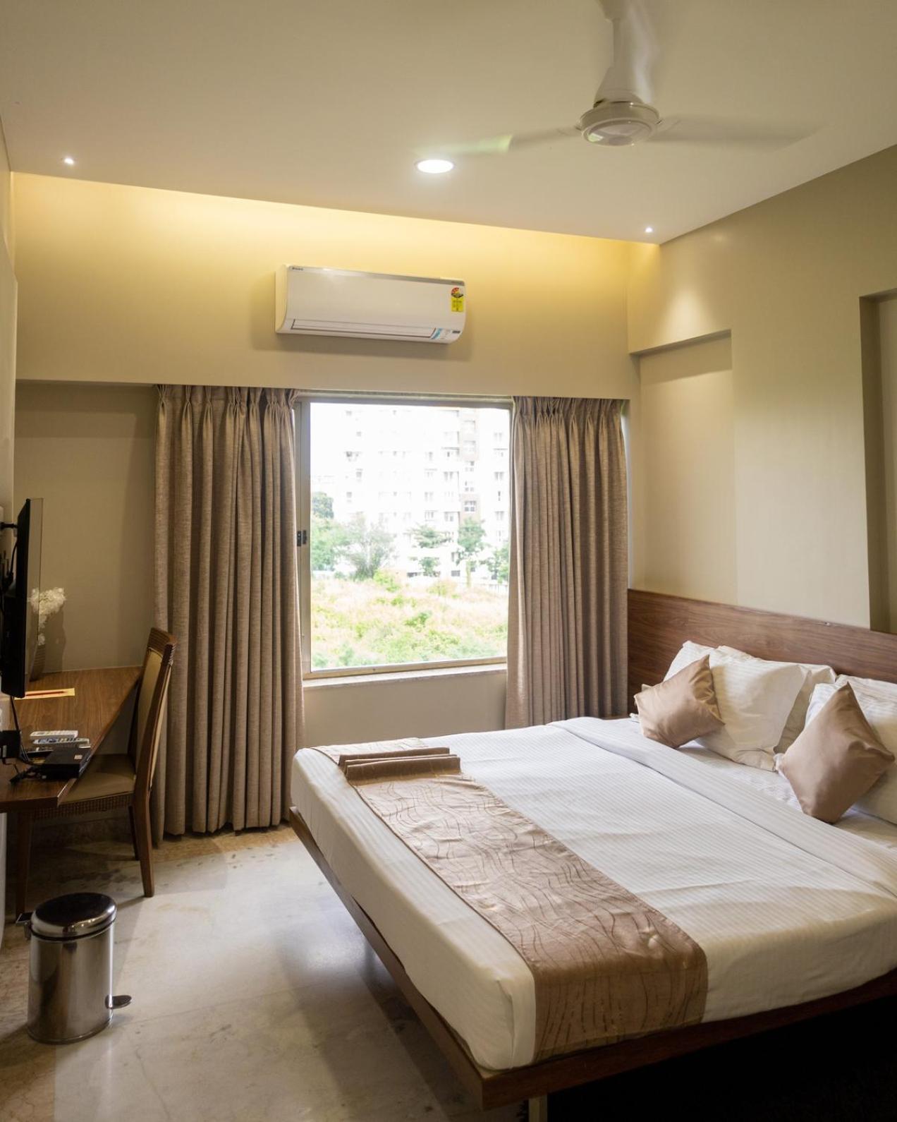 Hotel Ambience Excellency, Wakad, Pune Pimpri-Chinchwad Exterior photo